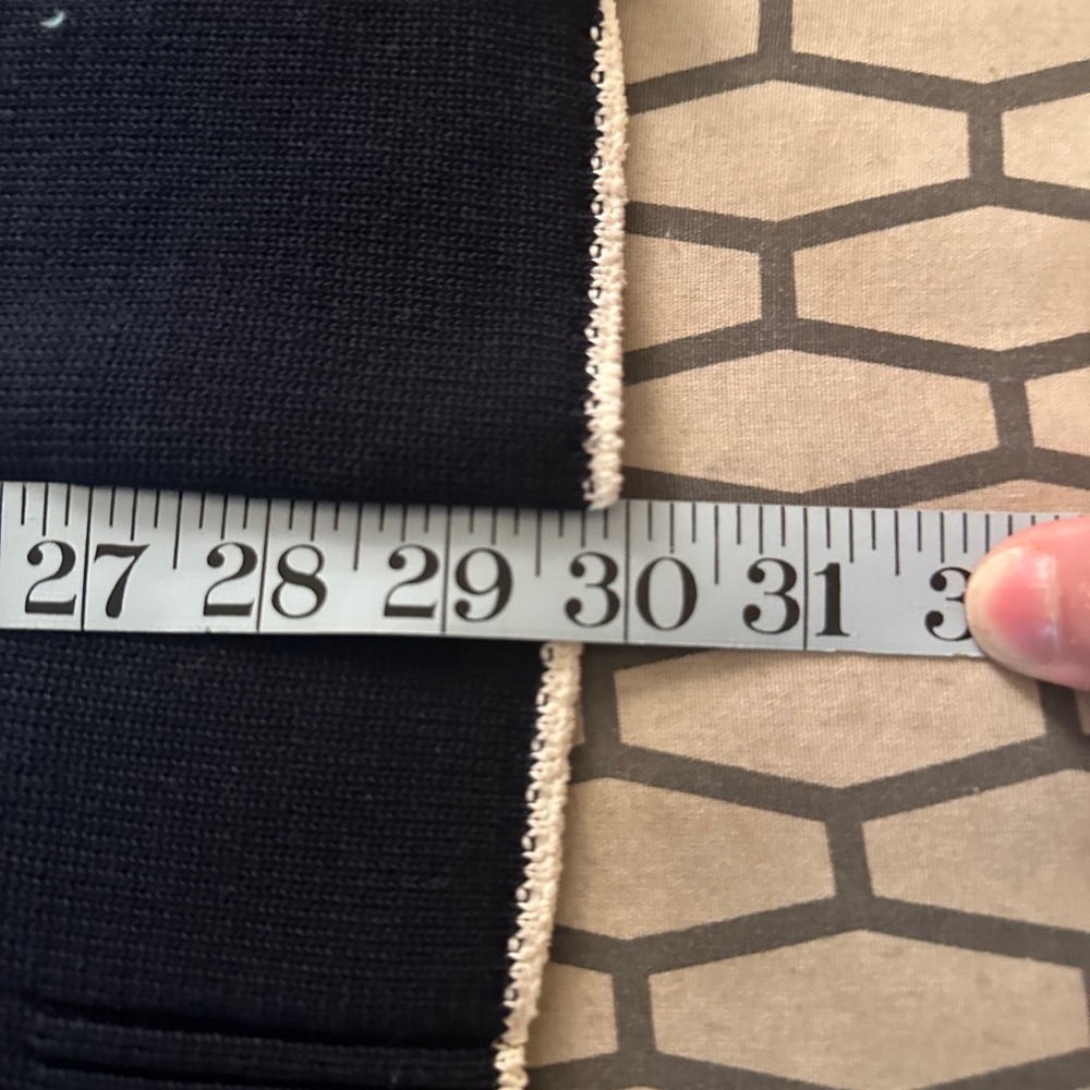 Eleventy
Navy Blue Wool Cardigan - Picture 6 of 7